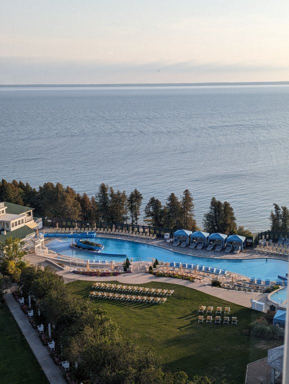 pool2.jpg